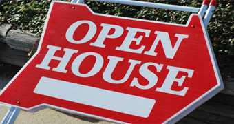 Purchase assistant - Open house sign
